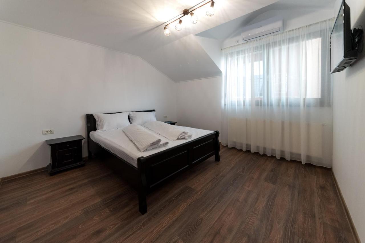 Dr House Motel Mioveni Exterior photo