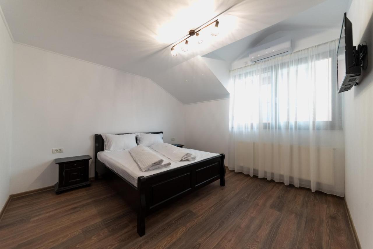 Dr House Motel Mioveni Exterior photo